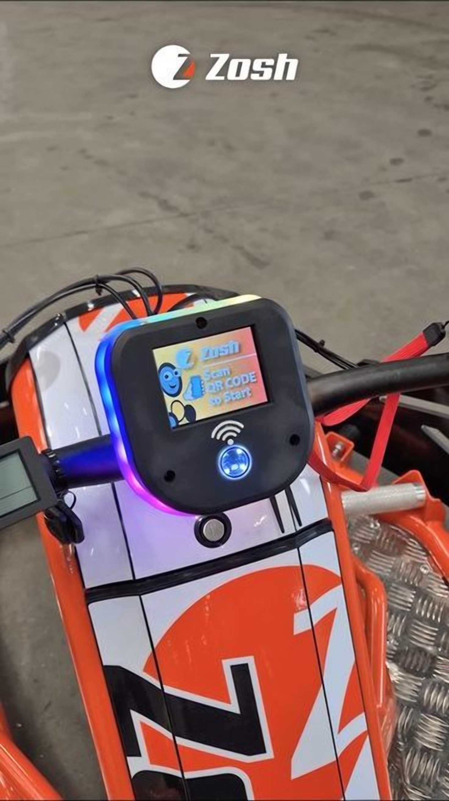 Boîtier Veryfan Pilot monté sur un kart Zosh